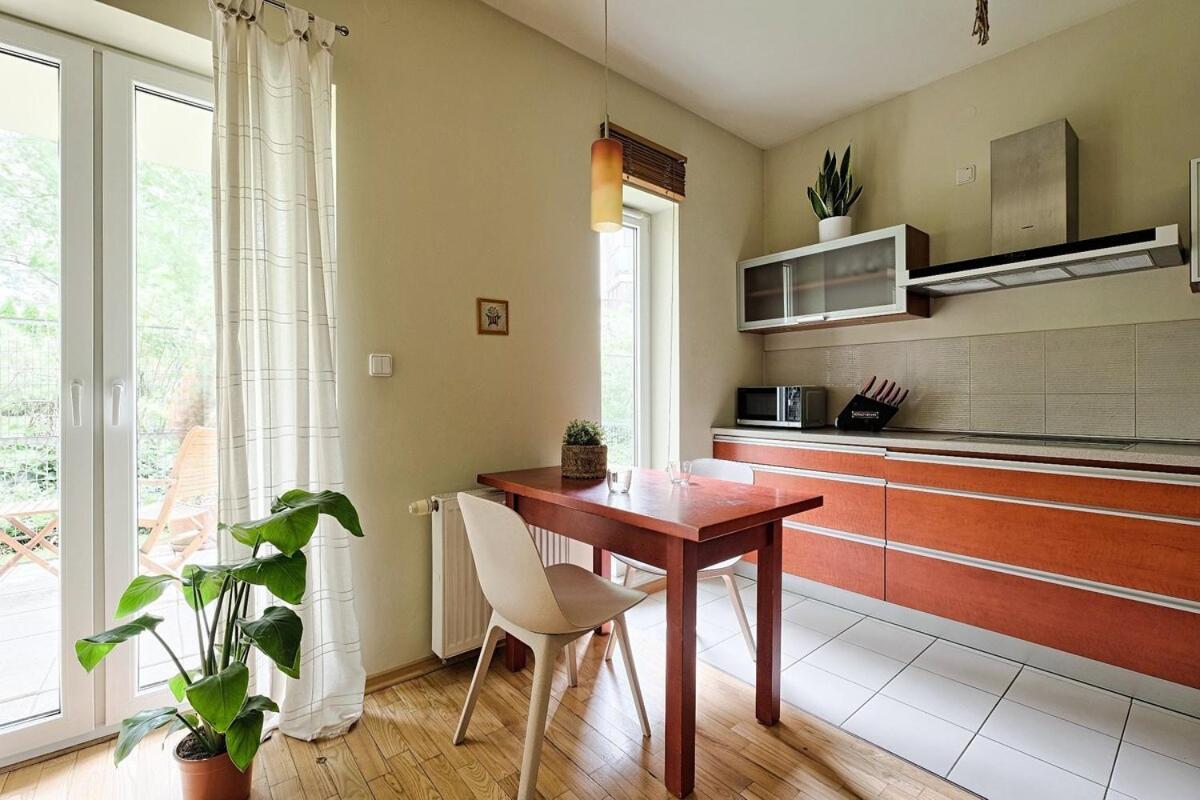 Urban Nest - Waw Chopin Airport Wygledowska 10 * Varsovia